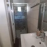 Getaway With Balcony - Four Bedroom With Balcony Komen