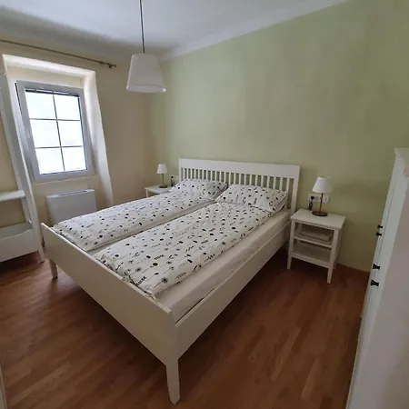 Getaway With Balcony - Four Bedroom With Balcony Komen