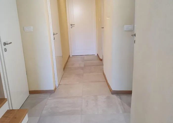 Getaway With Balcony - Four Bedroom With Balcony